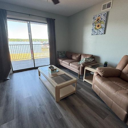 Lakefront Condo With A View Osage Beach Exteriör bild