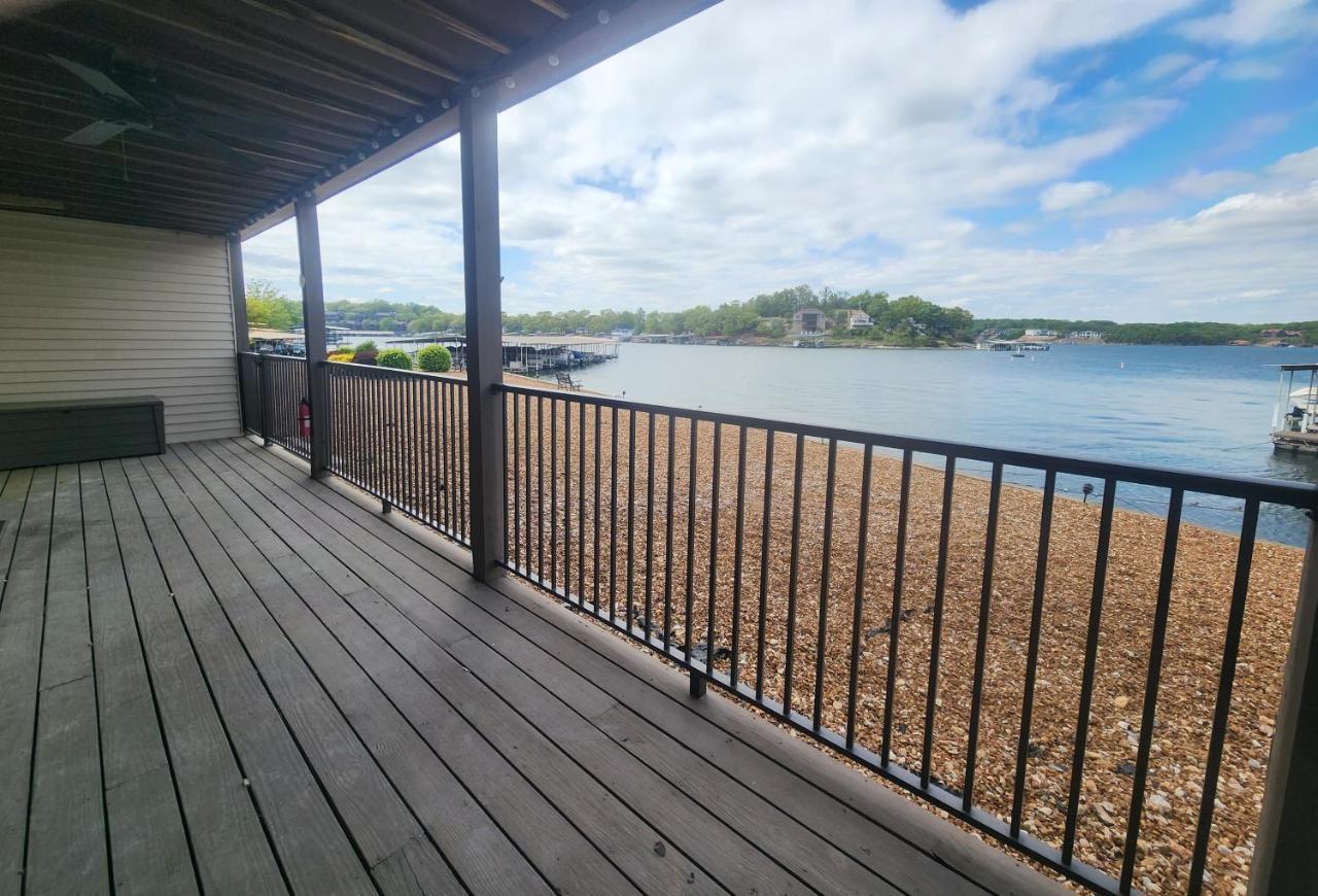 Lakefront Condo With A View Osage Beach Exteriör bild