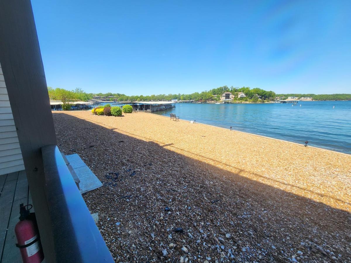 Lakefront Condo With A View Osage Beach Exteriör bild